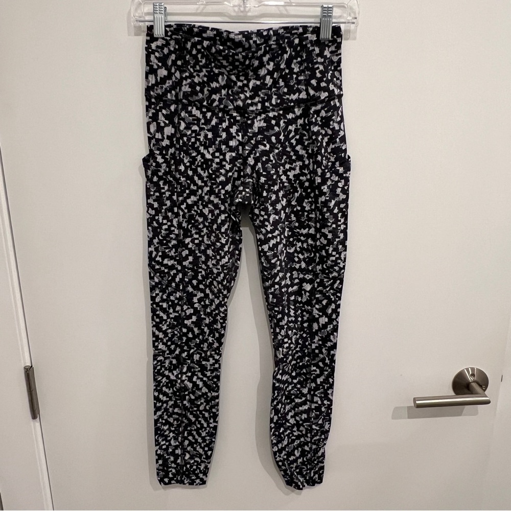 Lululemon Run Fast and Free Legging